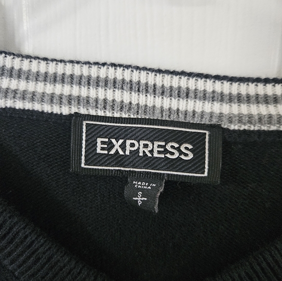 Mens Express Black V-Neck Sweater - Picture 2 of 5